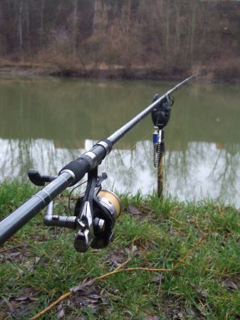 Quel matériel choisir ? - Piques ou rodpod pour pêcher la carpe ?