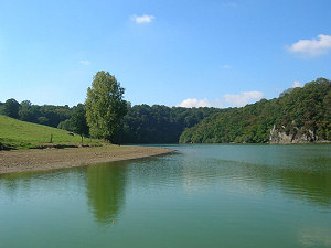 Le barrage de Vezins Le barrage de Vezins