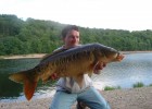 Prise d'une carpe de 10.5kg contre la falaise le premier soir