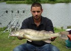 Un beau sandre de 3kg300 qui n' à pas put resister à ma bouillette!