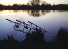 un magnifique coucher de soleil a l etang de robecourt a peronne