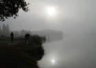 superbe ce voile qui se léve dans ce matin brumeux cela promai une bonne journée