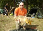 un beau poisson le pezon ce coup ci annonce 9kg00 il est 13h45