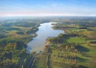 un lac de 80 hectares tout en longueur