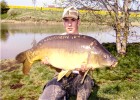 Nicolas et une superbe mirroir de 14,700kg prise l'année dernière.