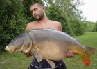 Ma premiere mascotte prise dans le grand lac de laives de 23 hectares