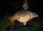 tres beau poisson pris sous des averses énormes 